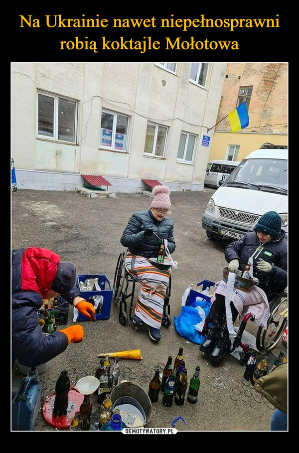 Na Ukrainie nawet niepełnosprawni robią koktajle Mołotowa